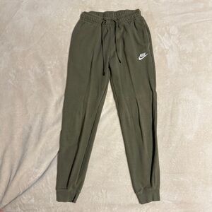 Nike joggers